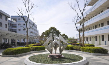 镇江‌丹阳市访仙中学环境
