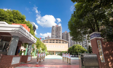 上海卢湾中学环境
