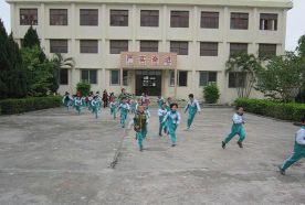 汕头市潮阳区城南凤东小学环境