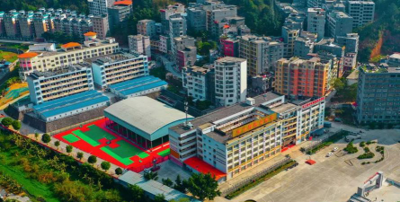 河池东兰县中等职业技术学校环境