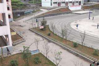 镇雄县雨河镇雨河中学环境