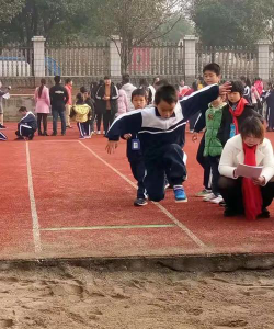 长沙市望城县铜官镇花果小学环境