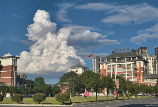 宜春上高中等专业学校环境