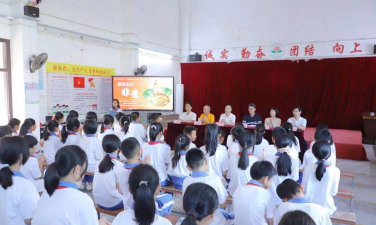 汕头市潮阳区和平和舖小学环境