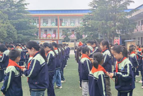 新密市城关镇东街学校环境