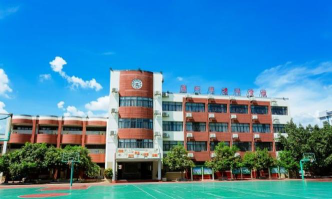 深圳才华学校环境