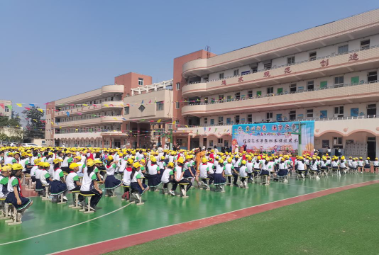 平洲夏南一小学环境