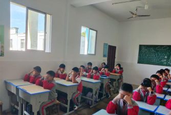 开封县土山岗乡黄岗中心小学环境