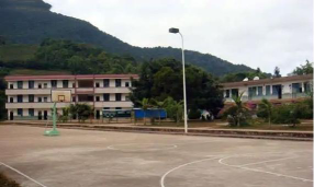 思茅镇中学环境