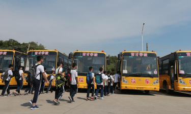 三水区育才小学环境