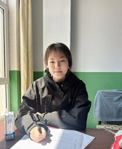 兴城市红崖子满族乡初级中学环境
