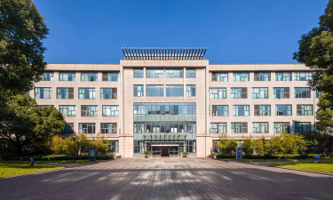 上海市民办育英高级中学环境