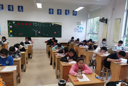 阳泉市东方中学环境