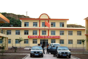 锁簧一中环境
