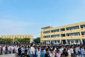 宜阳县白杨镇中心小学环境