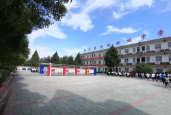武乡县韩北乡韩北中学校环境