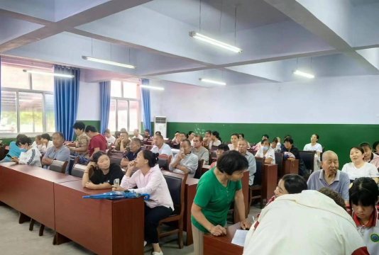 武乡县故城镇东良中学环境