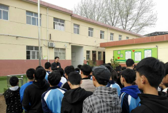 沁县段柳乡樊村中学环境