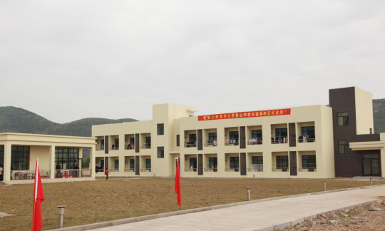 试验场学校环境
