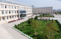 河北省承德市平泉县黄土梁子中学环境