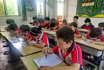 安阳县水冶镇姬家屯学校环境