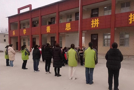 郧西县土门镇双庙中心小学环境