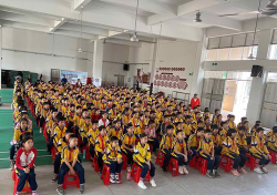 鹤山市古劳镇龙溪小学环境