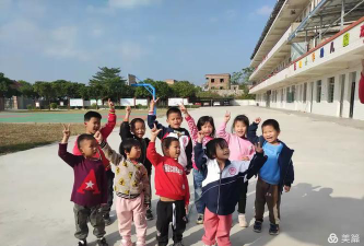高州市石鼓镇低坡小学湖塘教学点环境