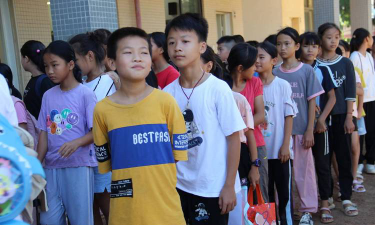 平石街道办石栏小学环境