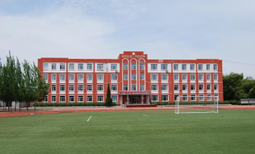 杨士岗初级中学环境