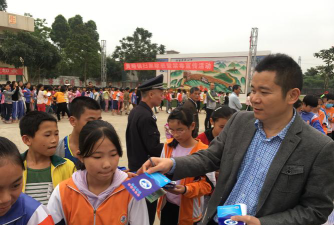 遂溪县黄略镇茅村小学环境