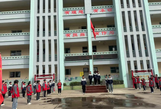 张村学校环境