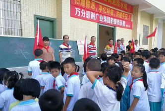 遂溪县城月镇家寮小学环境