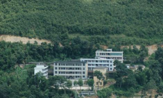 凤庆县德思里中学环境