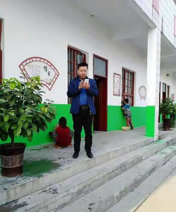 吴岭中心小学环境