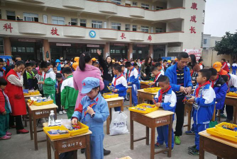 湖光中心小学环境
