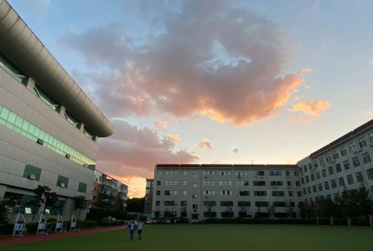 抚顺师专附属中学环境