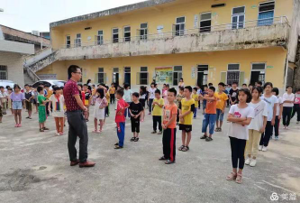 廉江市塘蓬镇中心小学前村尾教学点环境