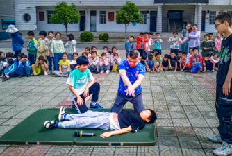 辛榨乡中心小学环境