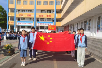 李店镇中心小学环境