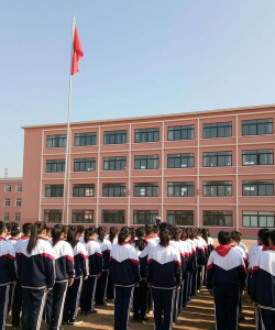 毛甸子中学环境