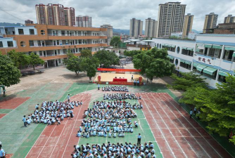 雷城镇第四幼儿园户外活动场地