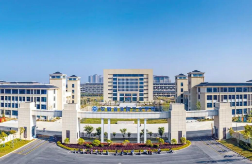 安徽省淮南卫生学校户外活动场地