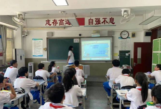 华明中学户外活动场地