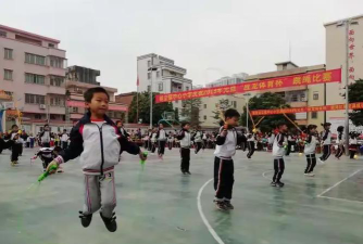 林尘镇中心小学户外活动场地