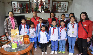 广宁县新城小学户外活动场地