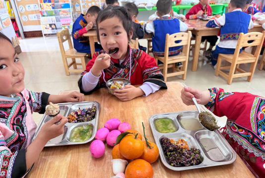 仁寿县甘泉乡赵家幼儿园户外活动场地