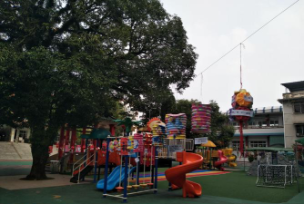 龙门县示范幼儿园户外活动场地