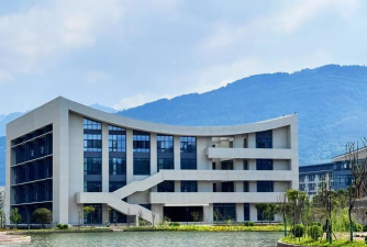 重庆移通学院户外活动场地