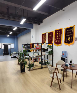 澄江市珑熙体育培训有限公司户外活动场地
